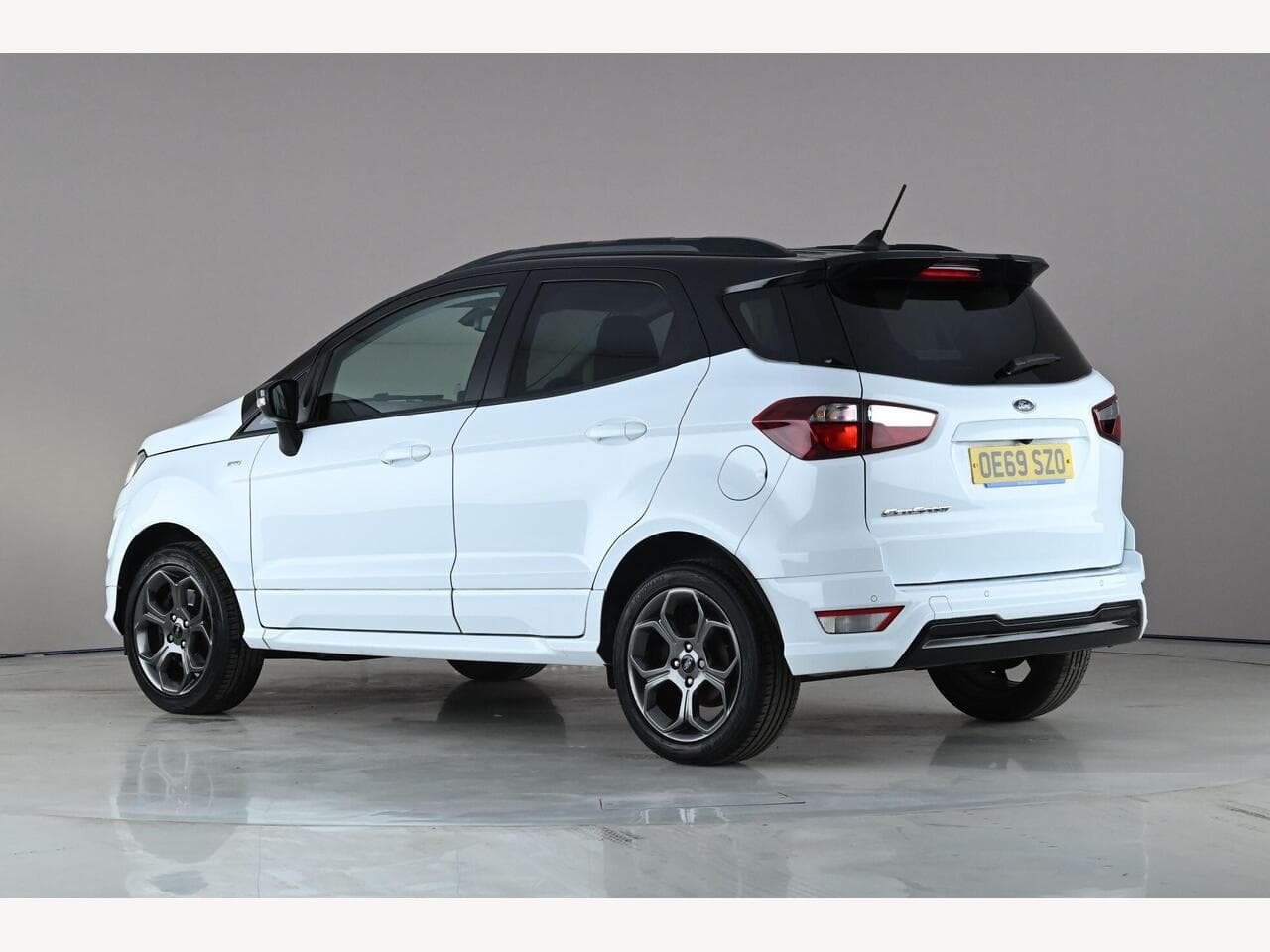 Ford EcoSport thumbnail Rear Left