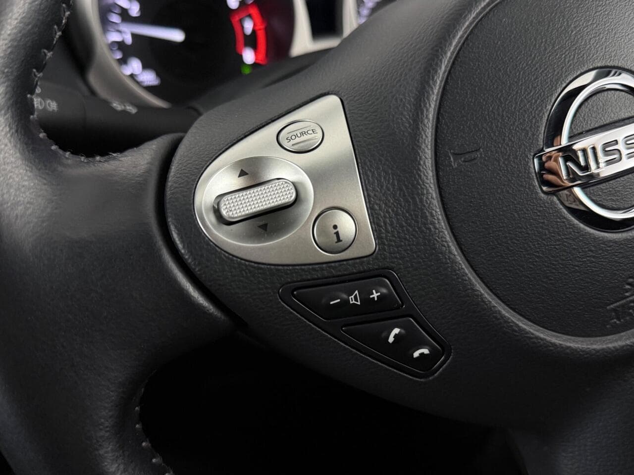 Nissan Juke thumbnail Misc Controls