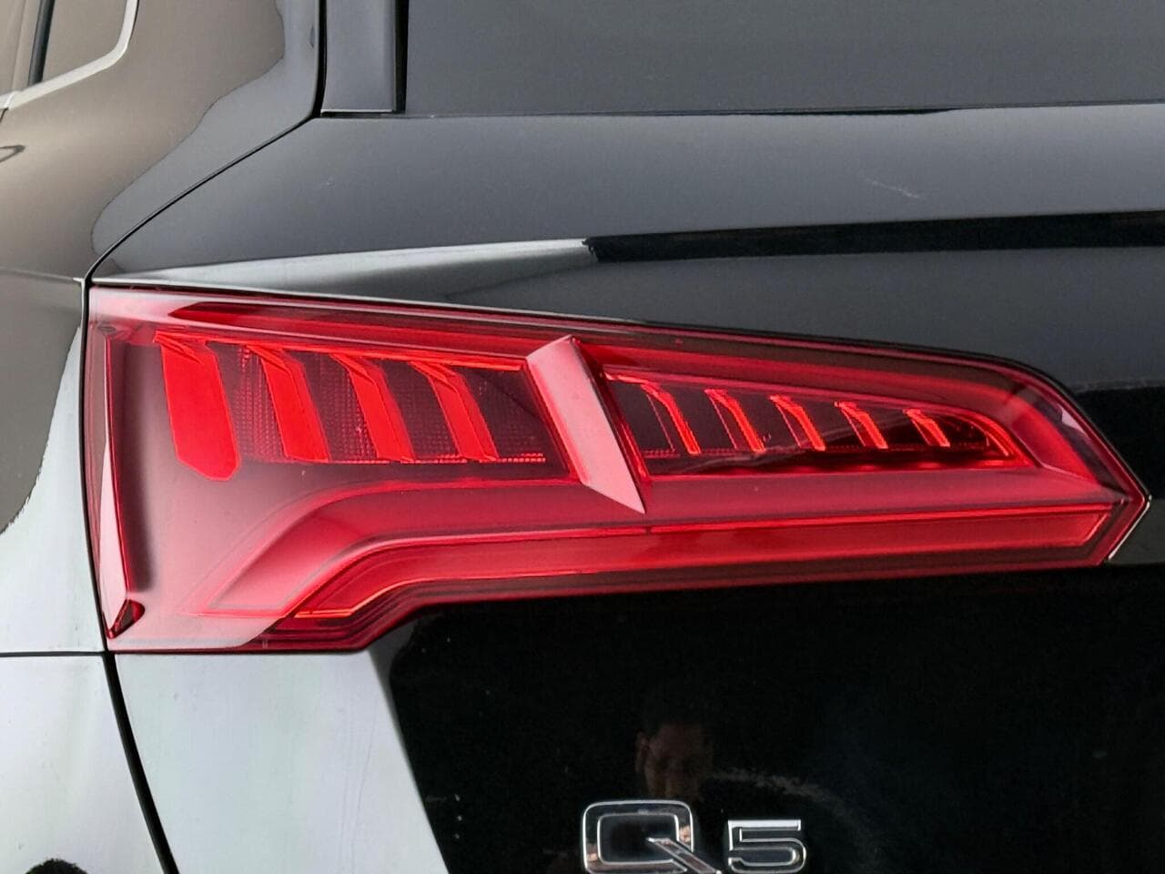 Audi Q5 thumbnail Lights Rear