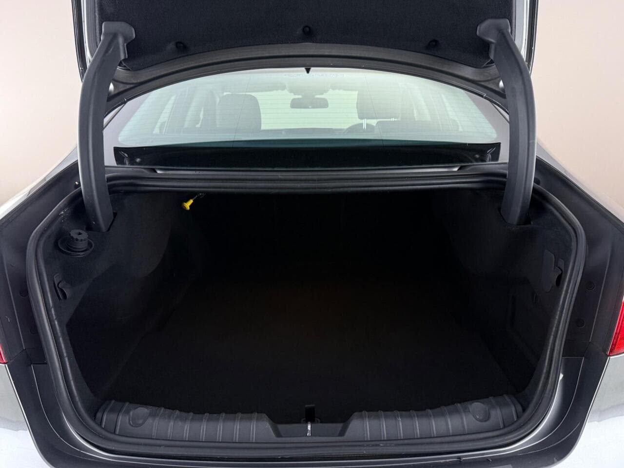 Jaguar XF thumbnail Boot