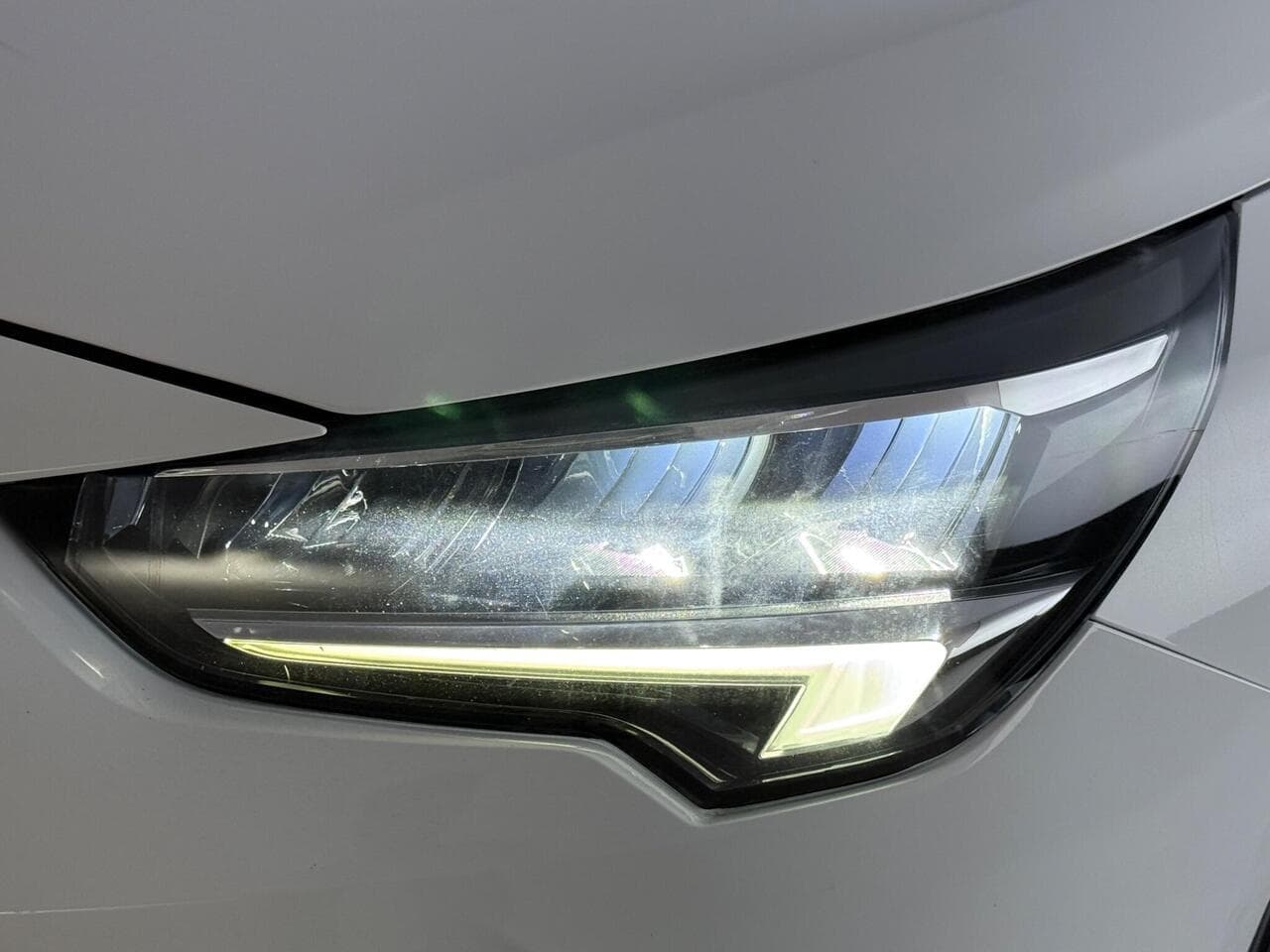 Vauxhall Corsa thumbnail Lights Front