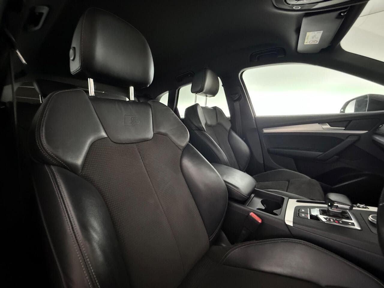 Audi Q5 thumbnail Seat Driver