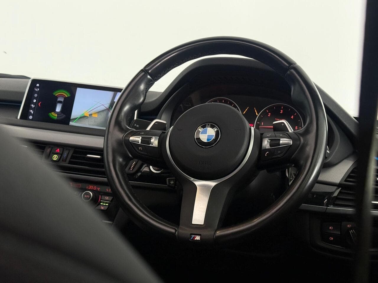 BMW X5 thumbnail Steering Wheel