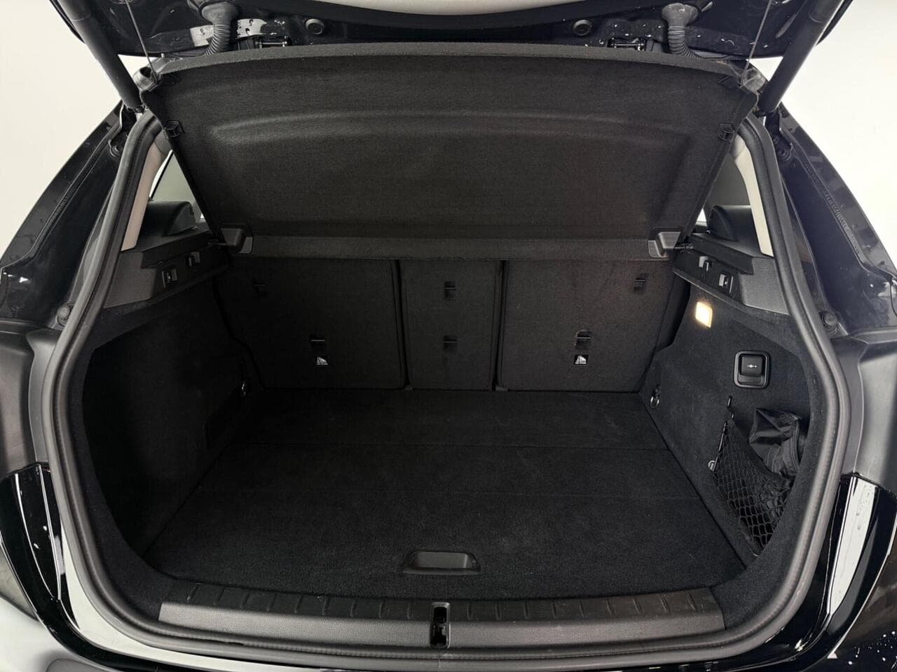 BMW 2 Series Active Tourer thumbnail Boot