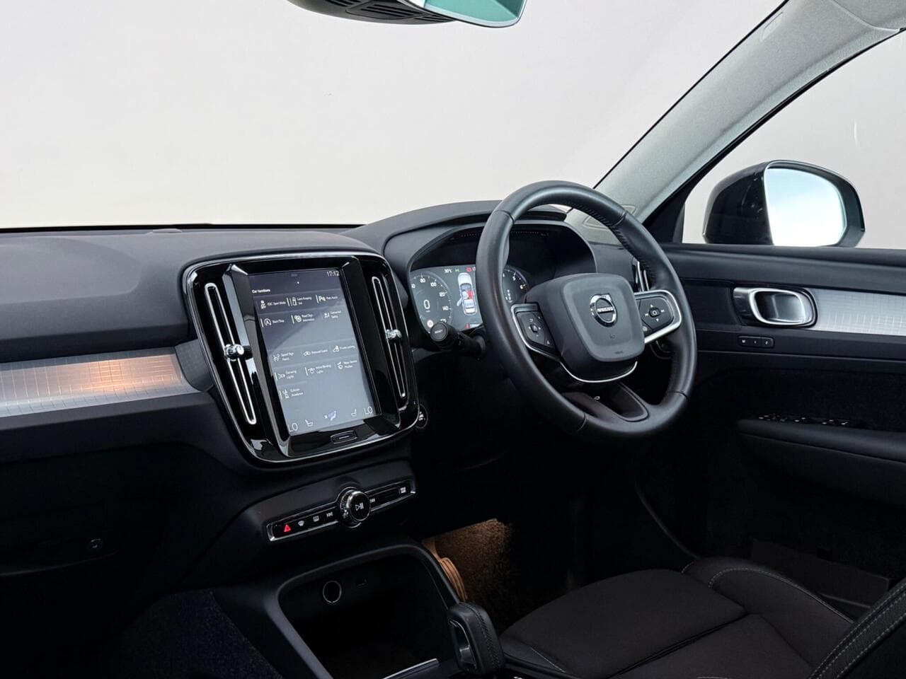 Volvo XC40 thumbnail Interior Front