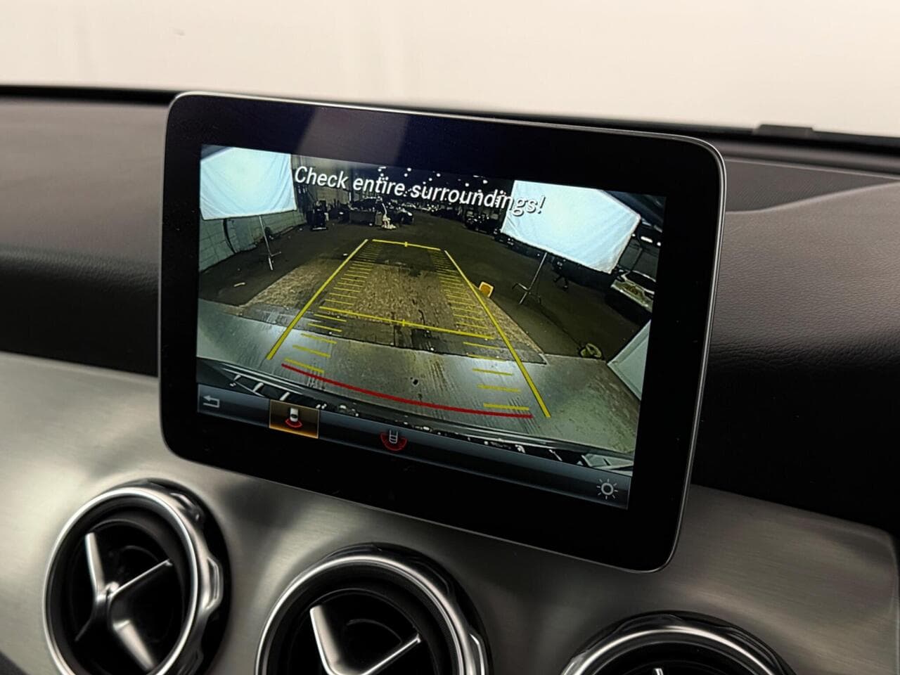 Mercedes-Benz GLA thumbnail Infotainment System