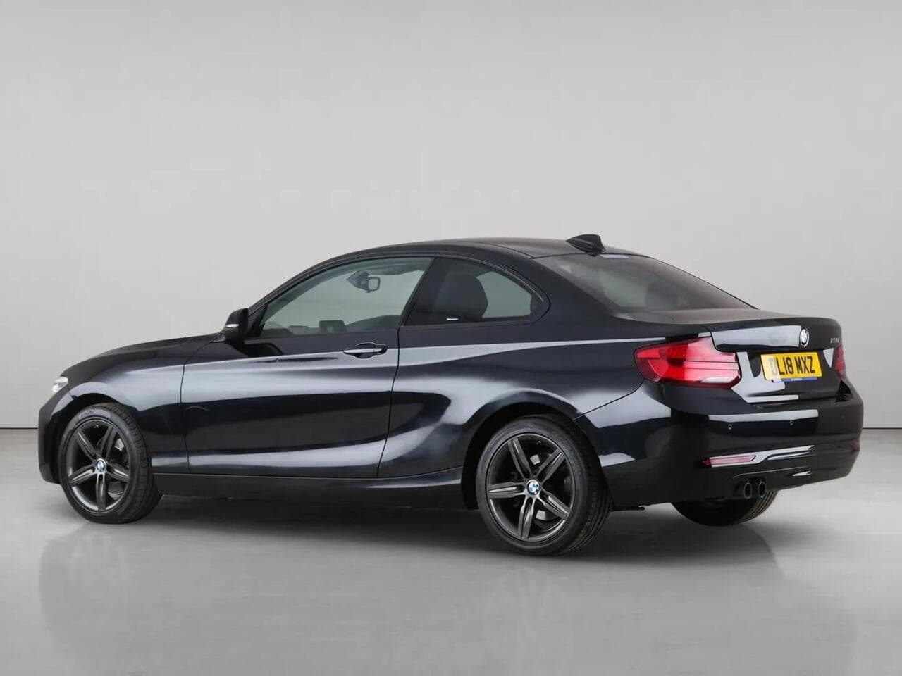 BMW 2 Series thumbnail Rear Left