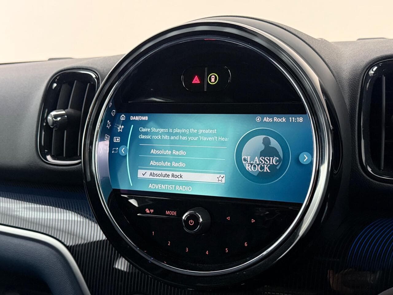 MINI Countryman thumbnail Infotainment System