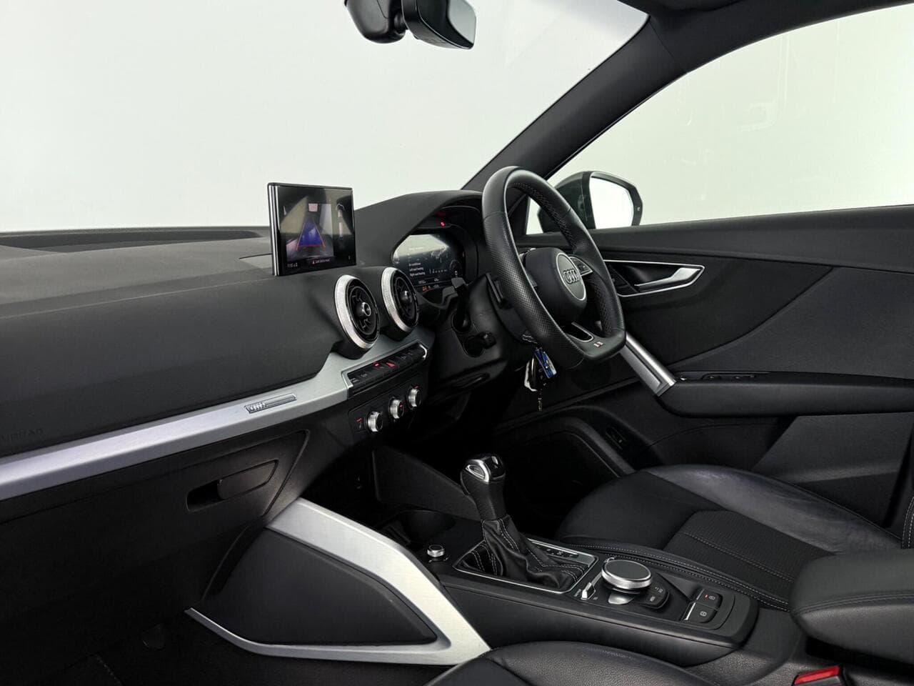 Audi Q2 thumbnail Interior Front