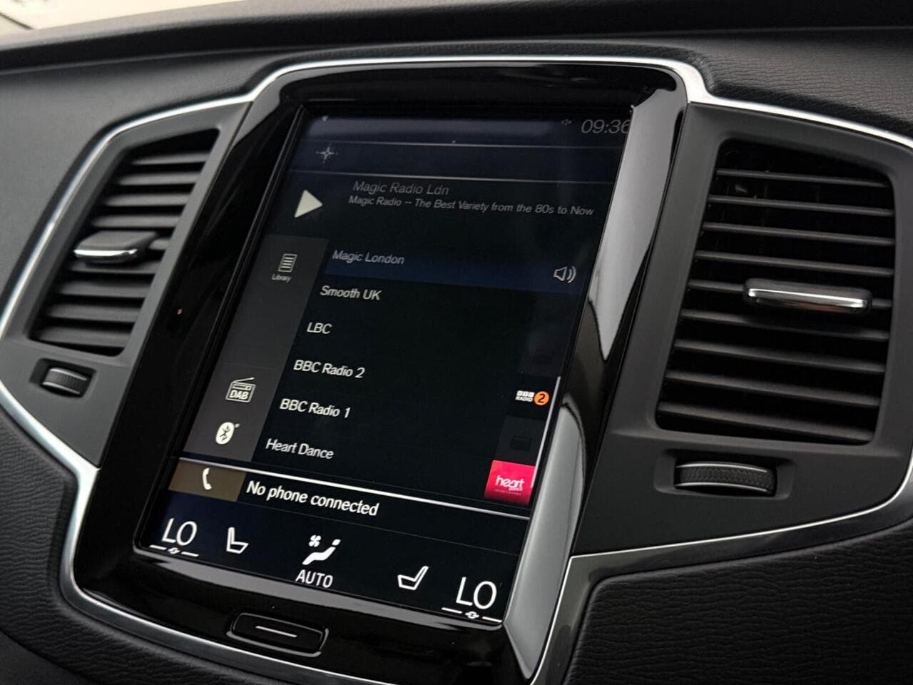 Volvo XC90 thumbnail Infotainment System