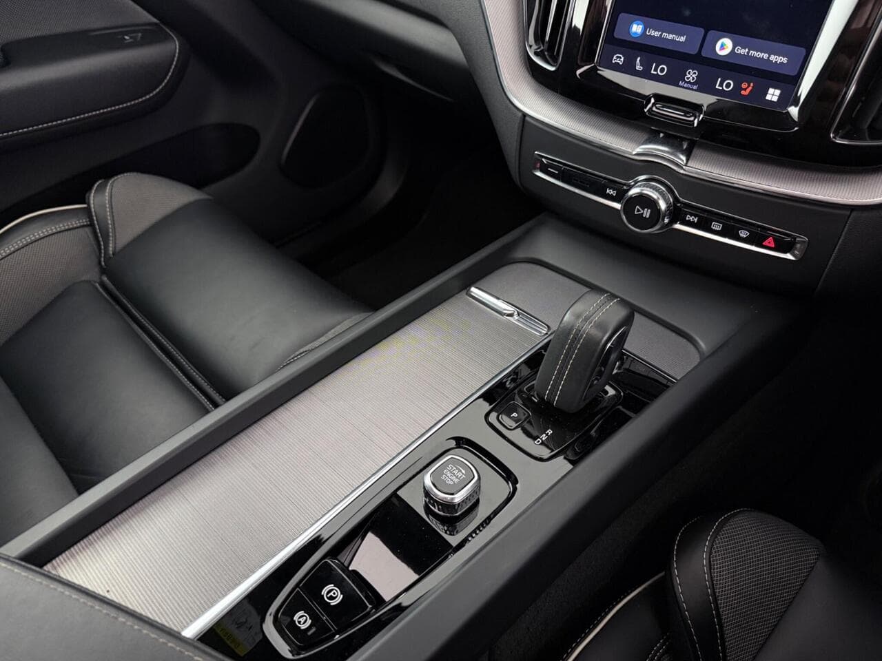Volvo XC60 thumbnail Interior Front