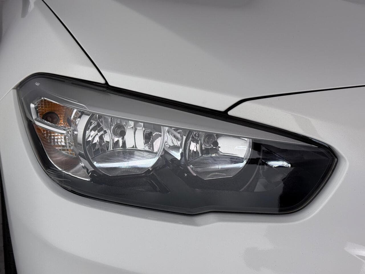 BMW 1 Series thumbnail Lights Front