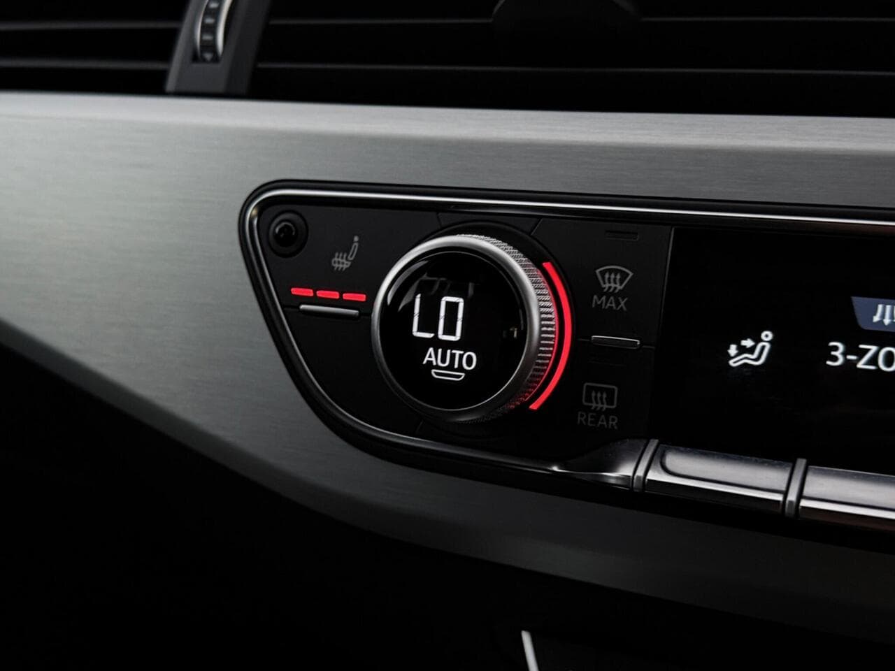 Audi A4 Avant thumbnail Misc Controls
