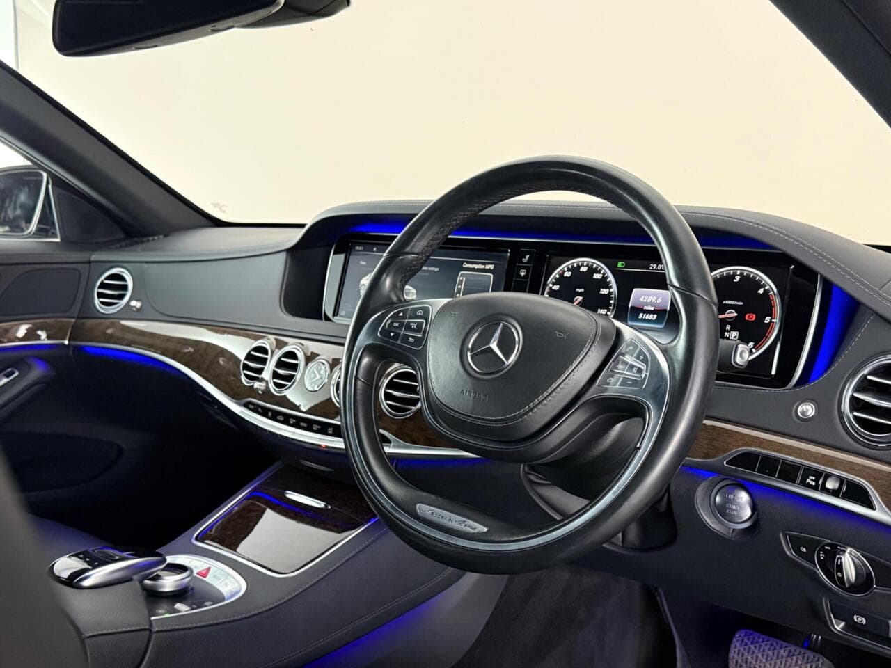 Mercedes-Benz S Class thumbnail Interior Front