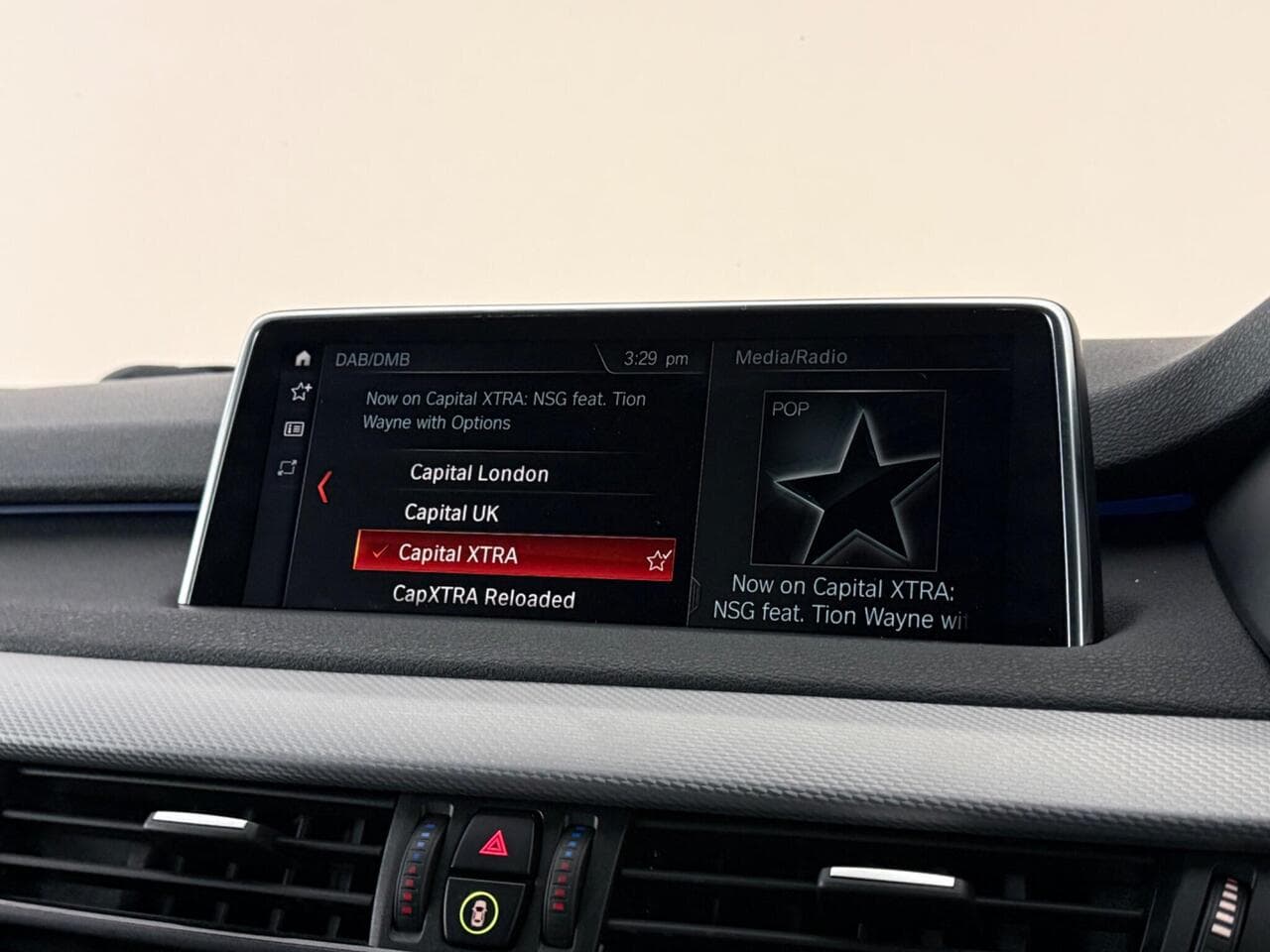 BMW X5 thumbnail Infotainment System