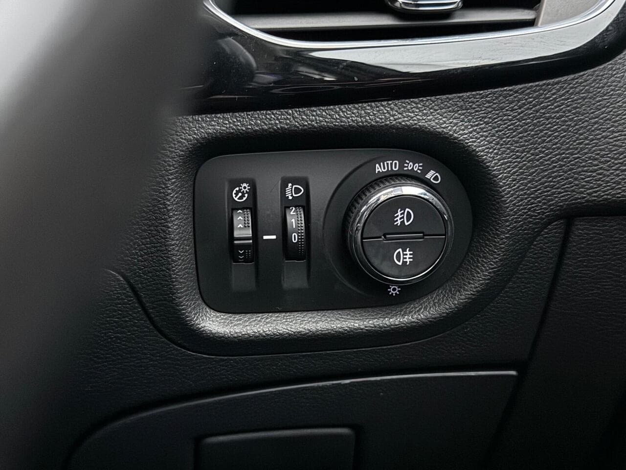 Vauxhall Astra thumbnail Misc Controls