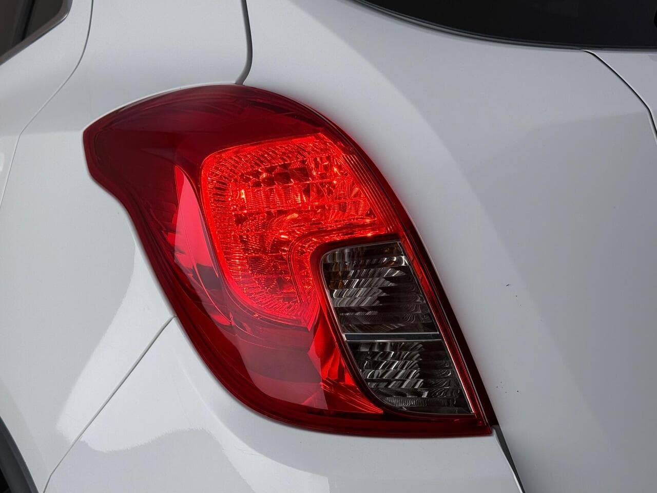 Vauxhall Mokka X thumbnail Lights Rear