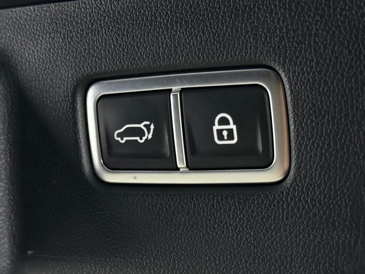 Kia Sorento thumbnail Misc Controls