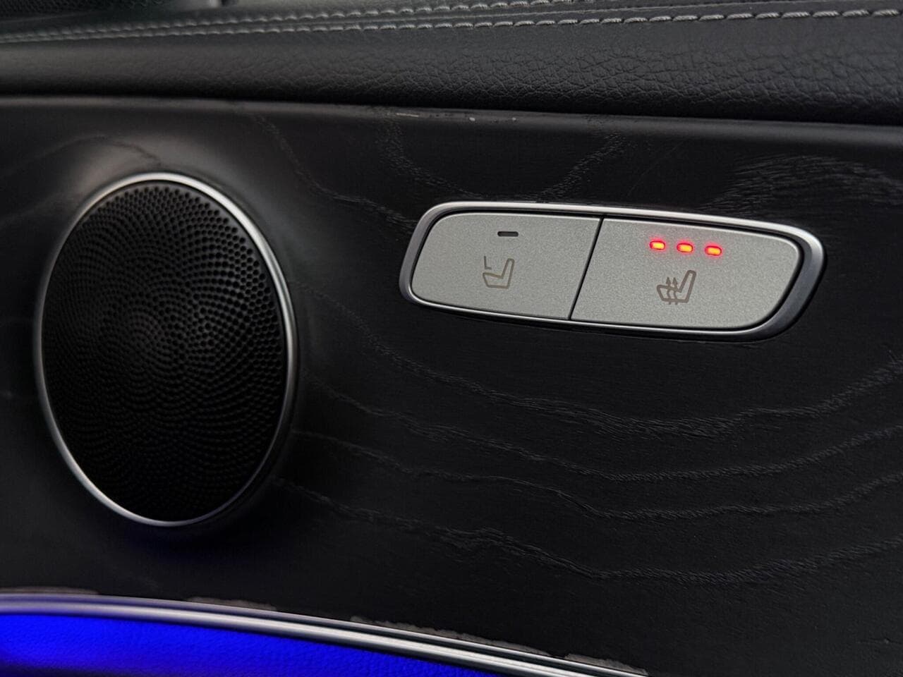 Mercedes-Benz E Class thumbnail Misc Controls