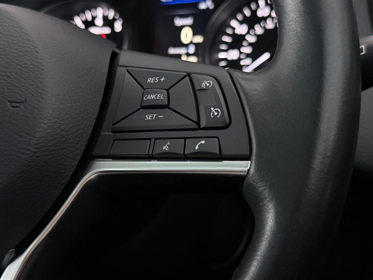 Nissan Qashqai thumbnail Misc Controls