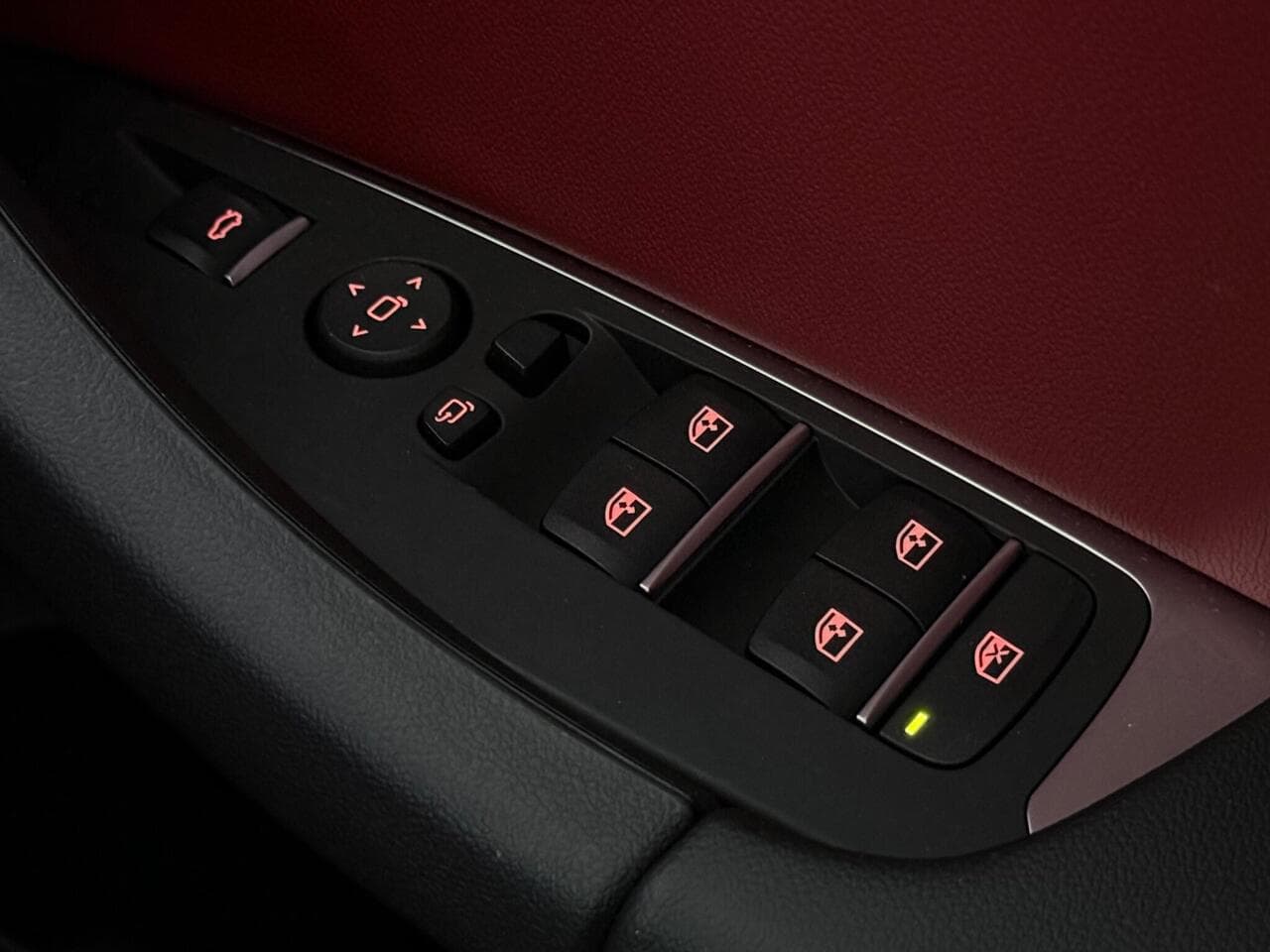 BMW X3 thumbnail Misc Controls