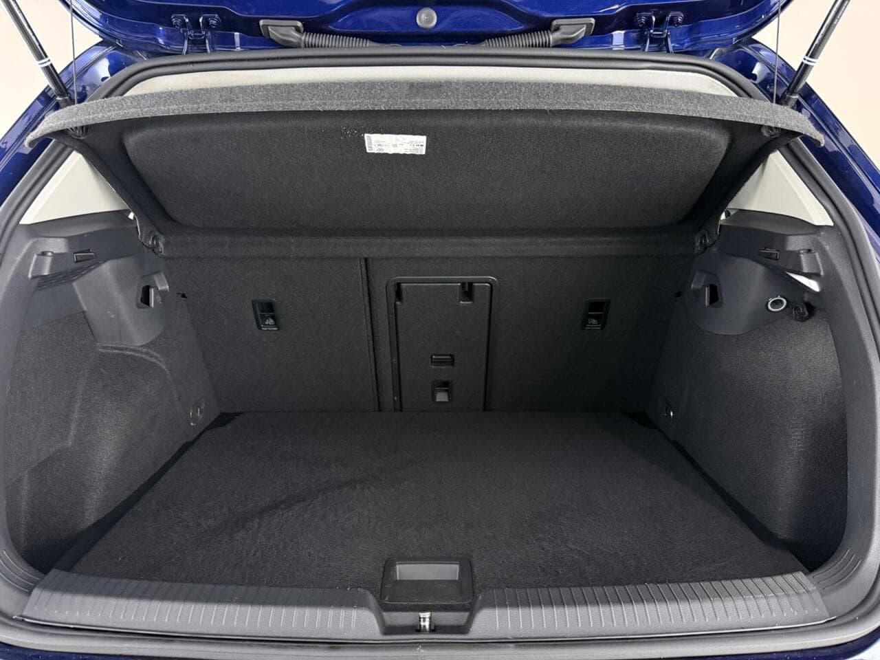 Volkswagen Golf thumbnail Boot