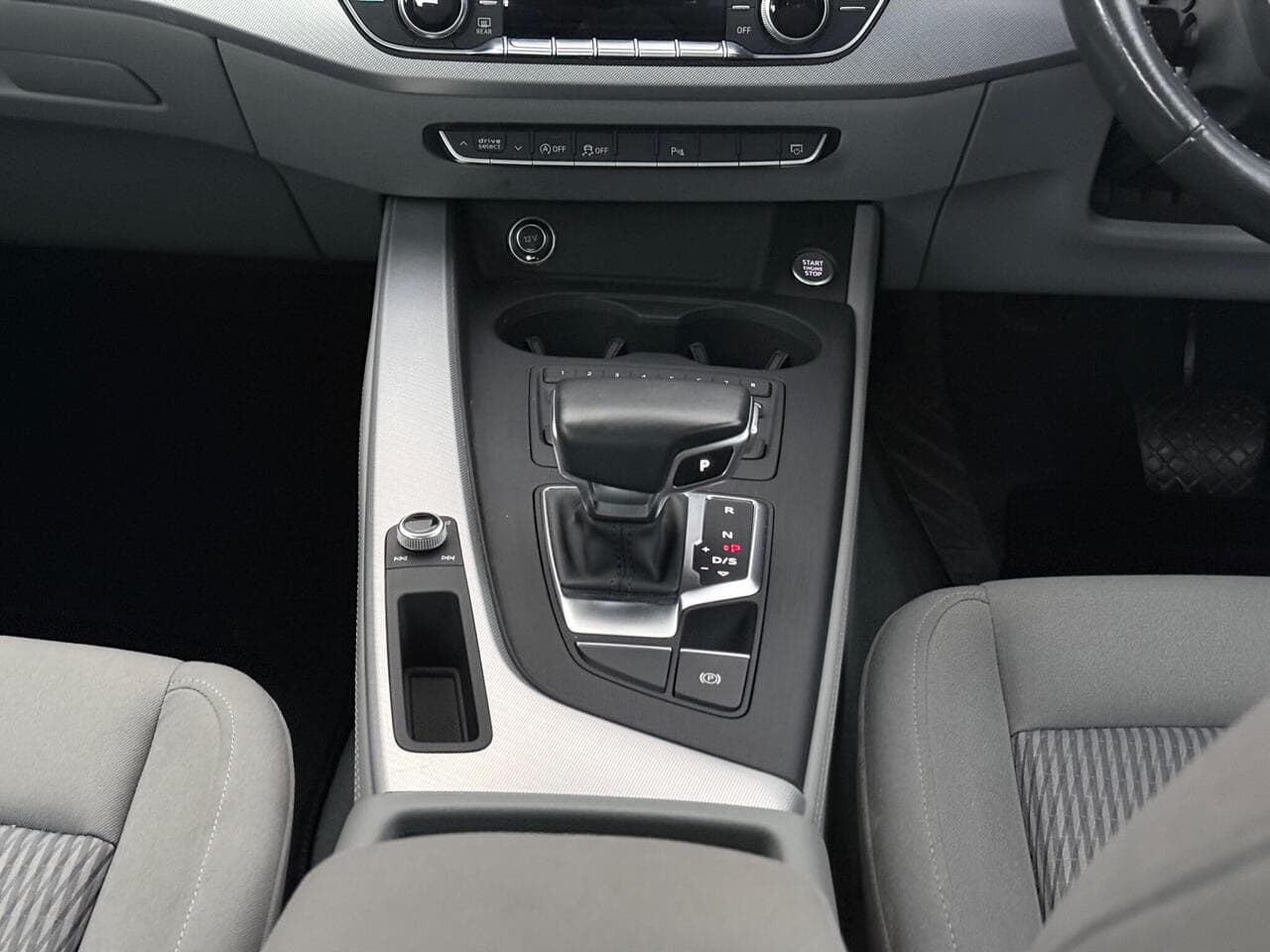 Audi A4 thumbnail Interior Front