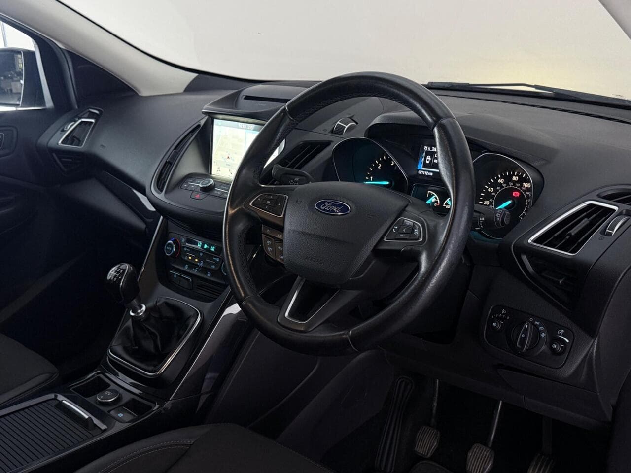 Ford Kuga thumbnail Interior Front