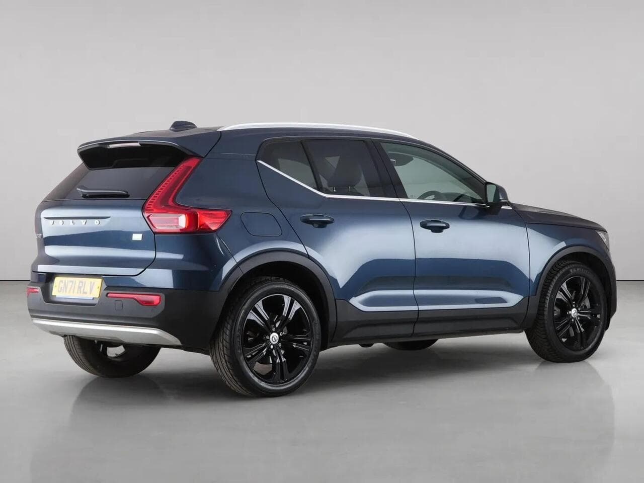 Volvo XC40 thumbnail Rear Right
