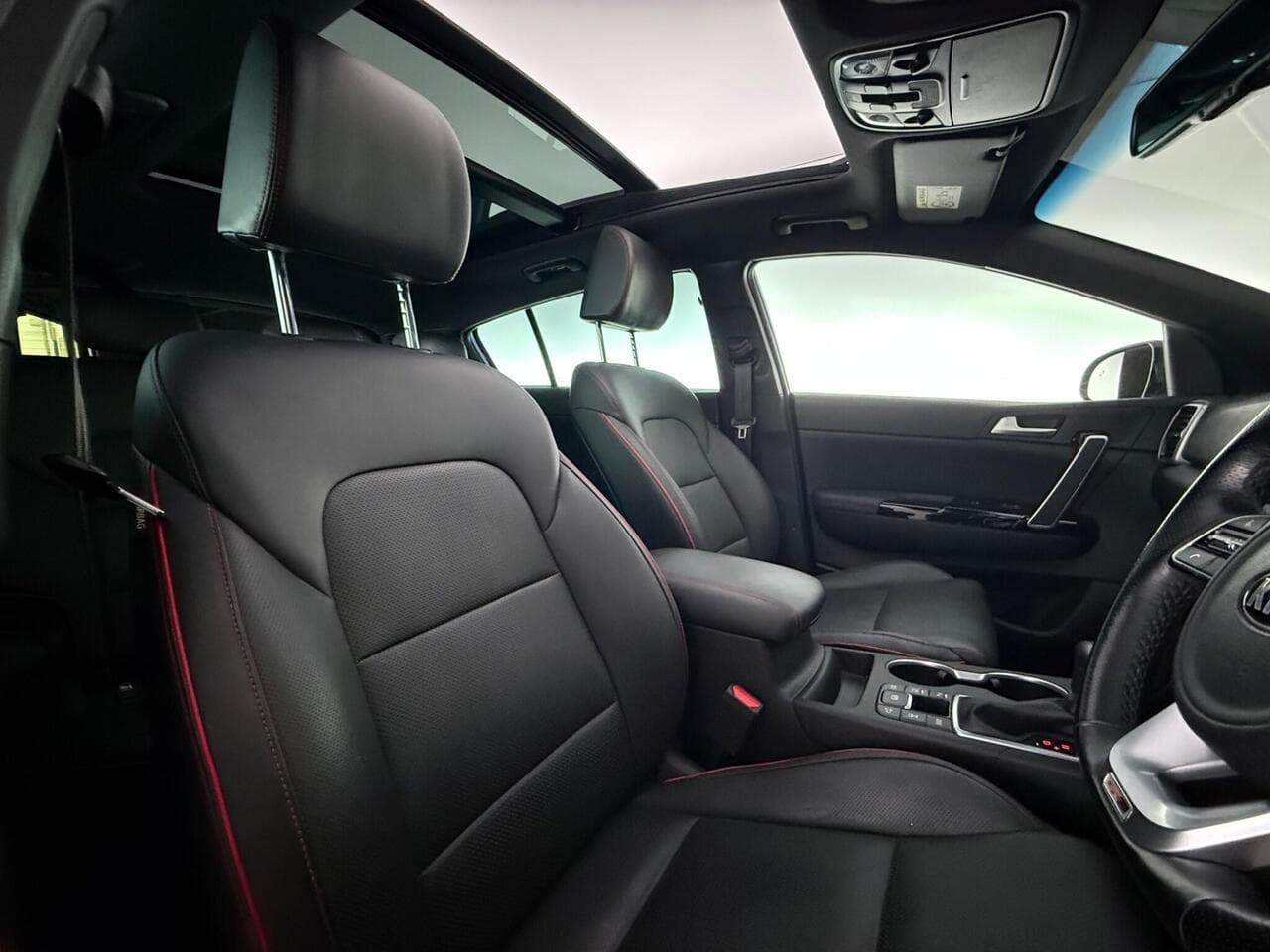 Kia Sportage thumbnail Seat Driver