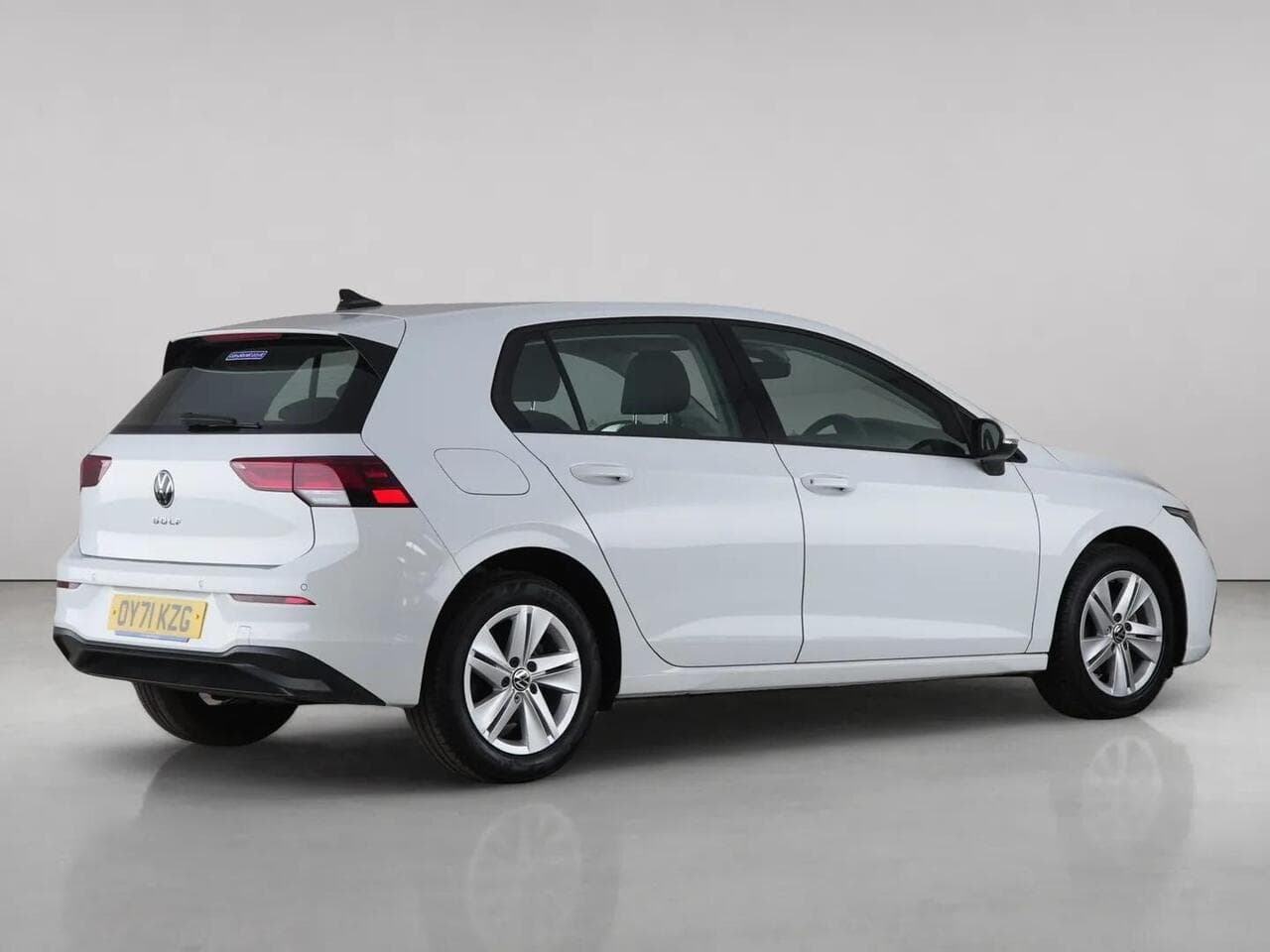 Volkswagen Golf thumbnail Rear Right