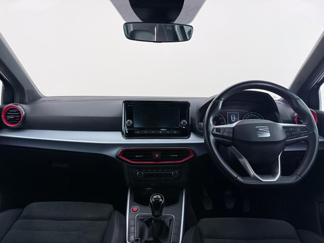 SEAT Arona thumbnail Interior Front