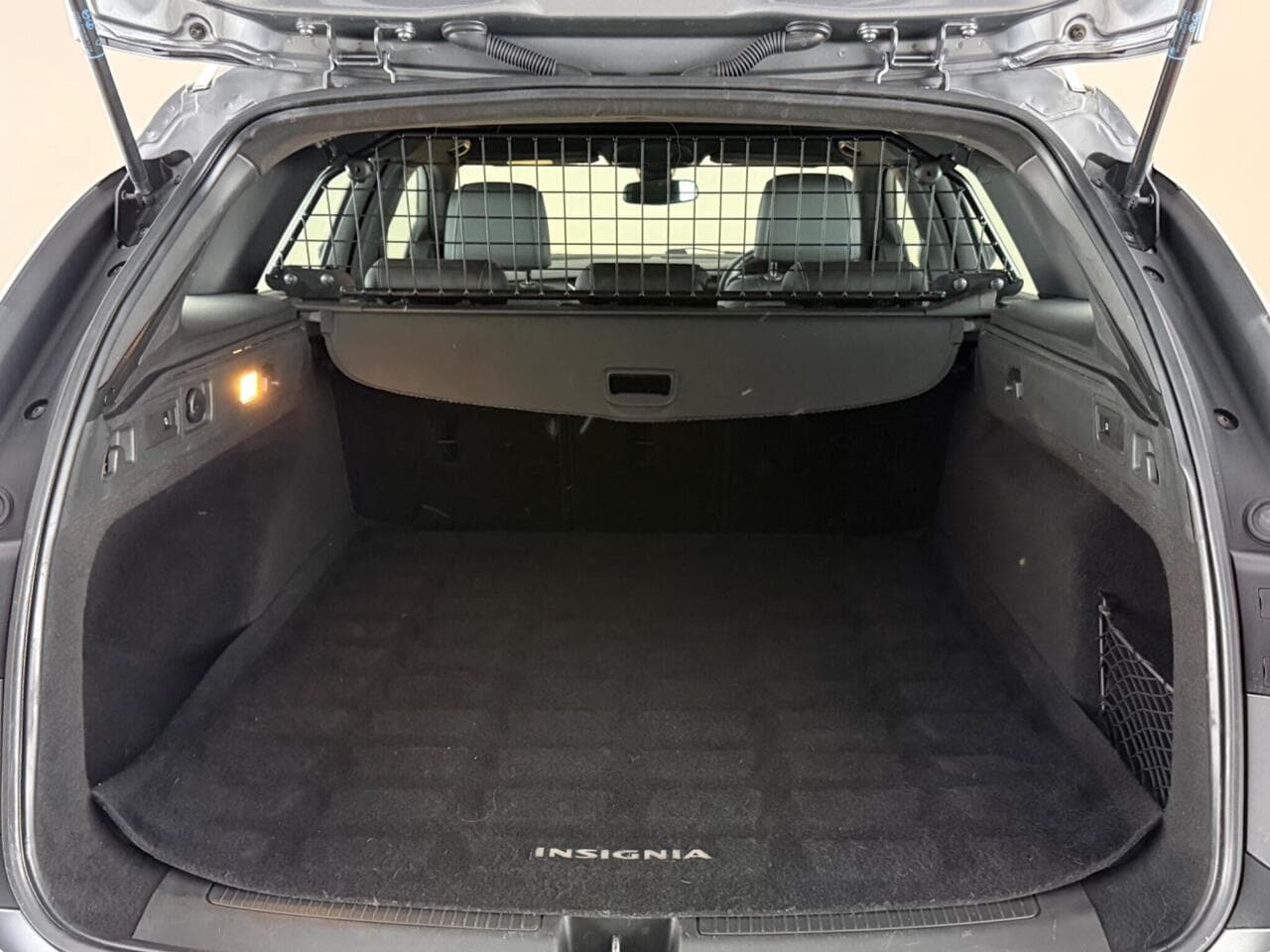 Vauxhall Insignia thumbnail Boot