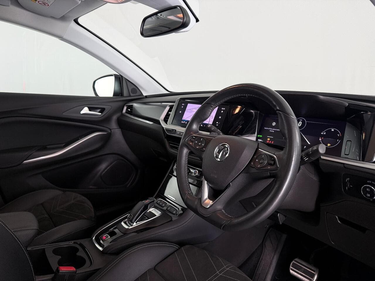Vauxhall Grandland thumbnail Interior Front