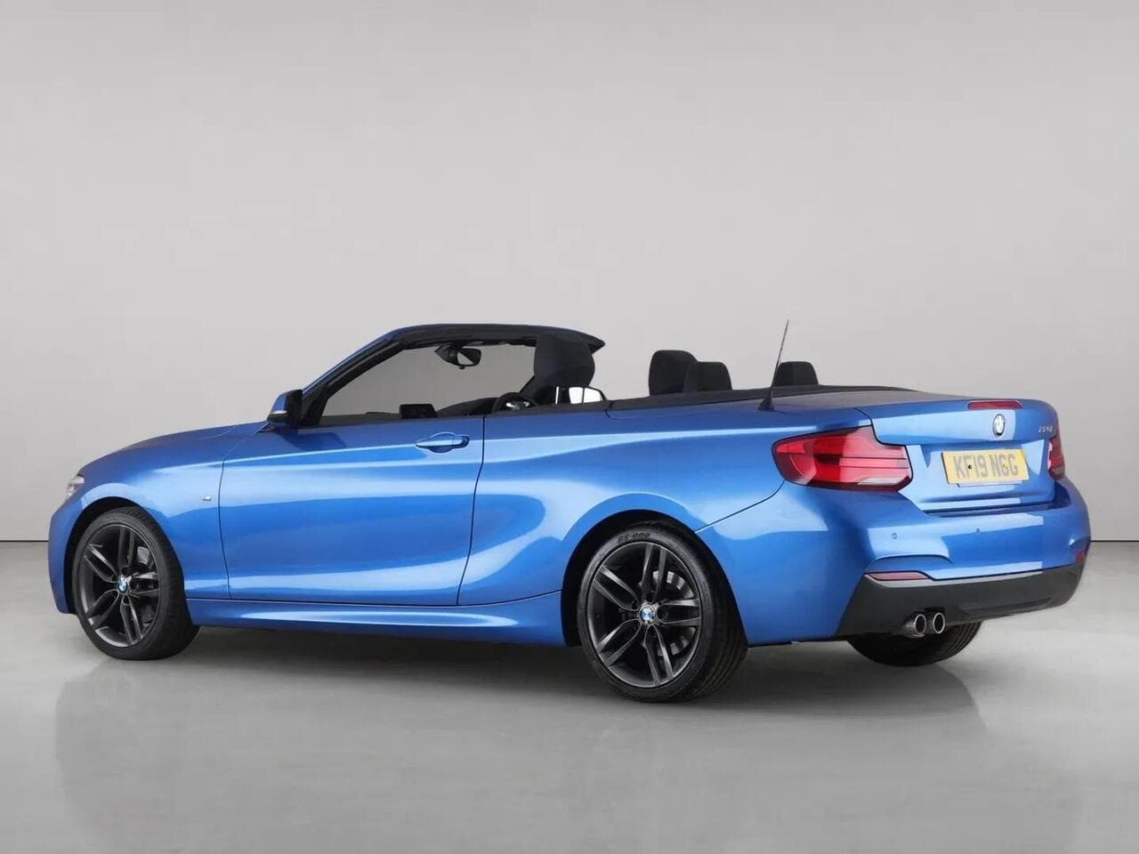 BMW 2 Series thumbnail Rear Left