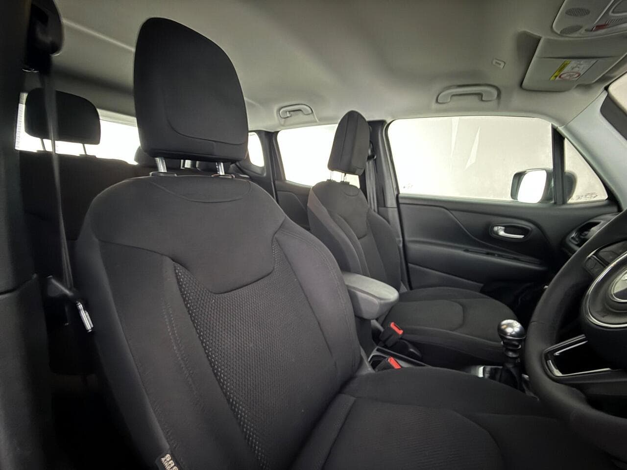 Jeep Renegade thumbnail Seat Driver