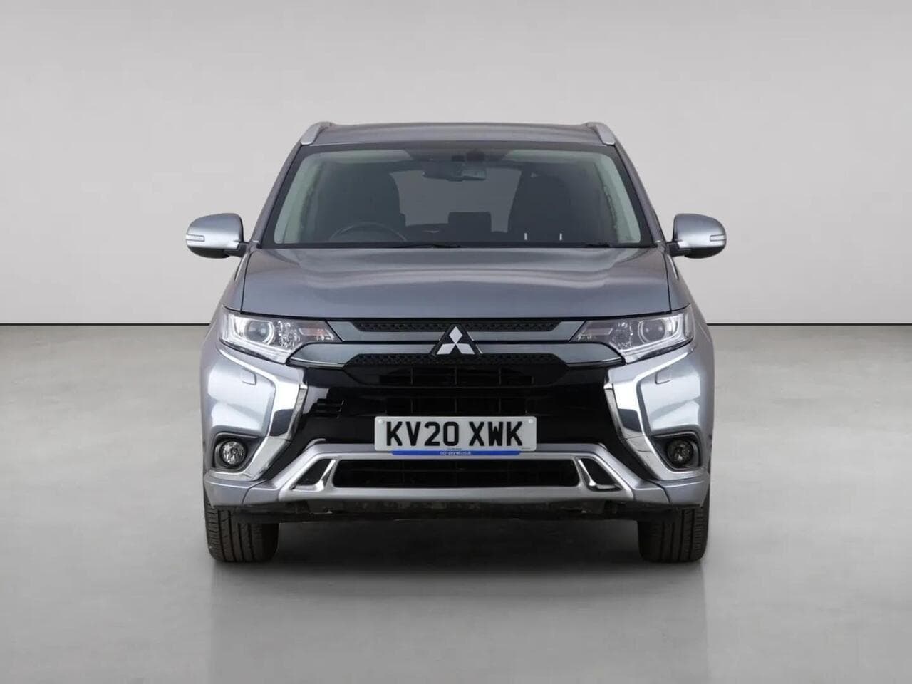 Mitsubishi Outlander thumbnail Front