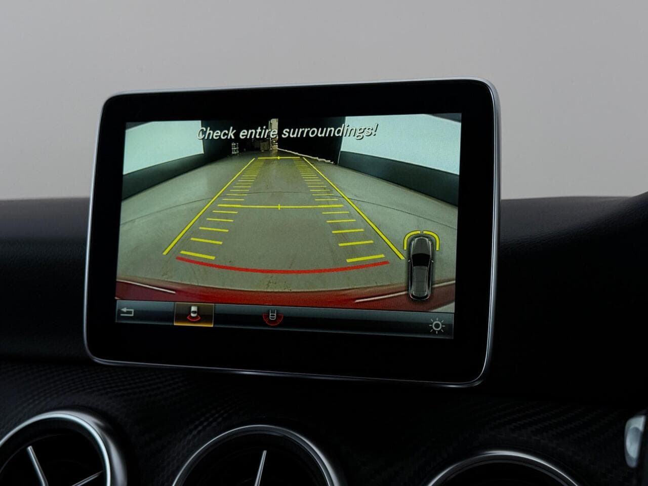 Mercedes-Benz A Class thumbnail Infotainment System