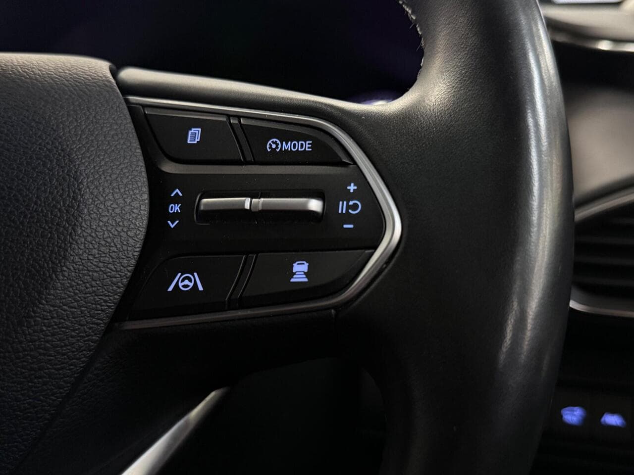 Hyundai Santa Fe thumbnail Misc Controls