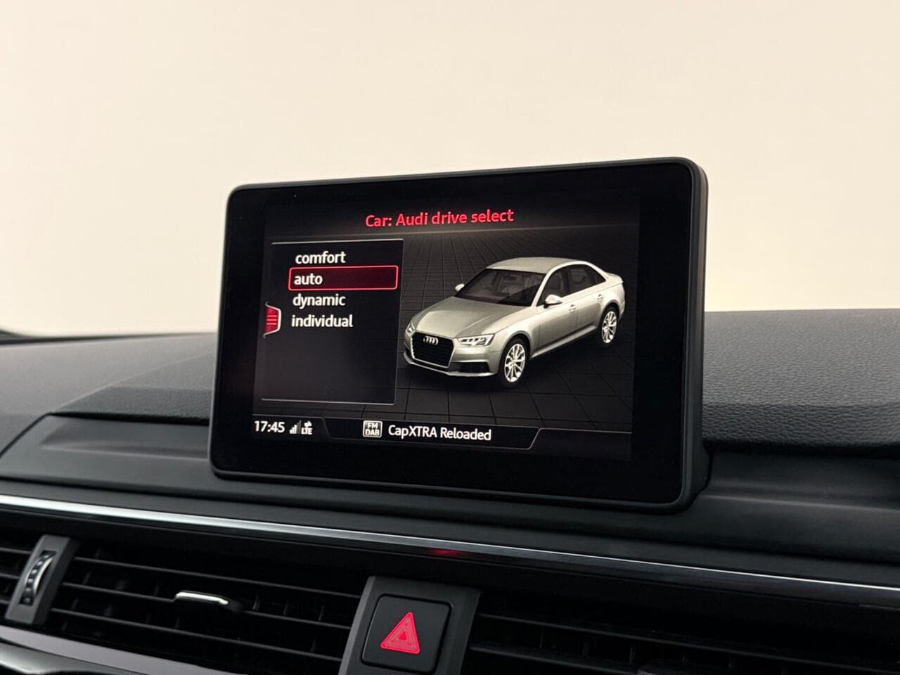 Audi A4 thumbnail Infotainment System