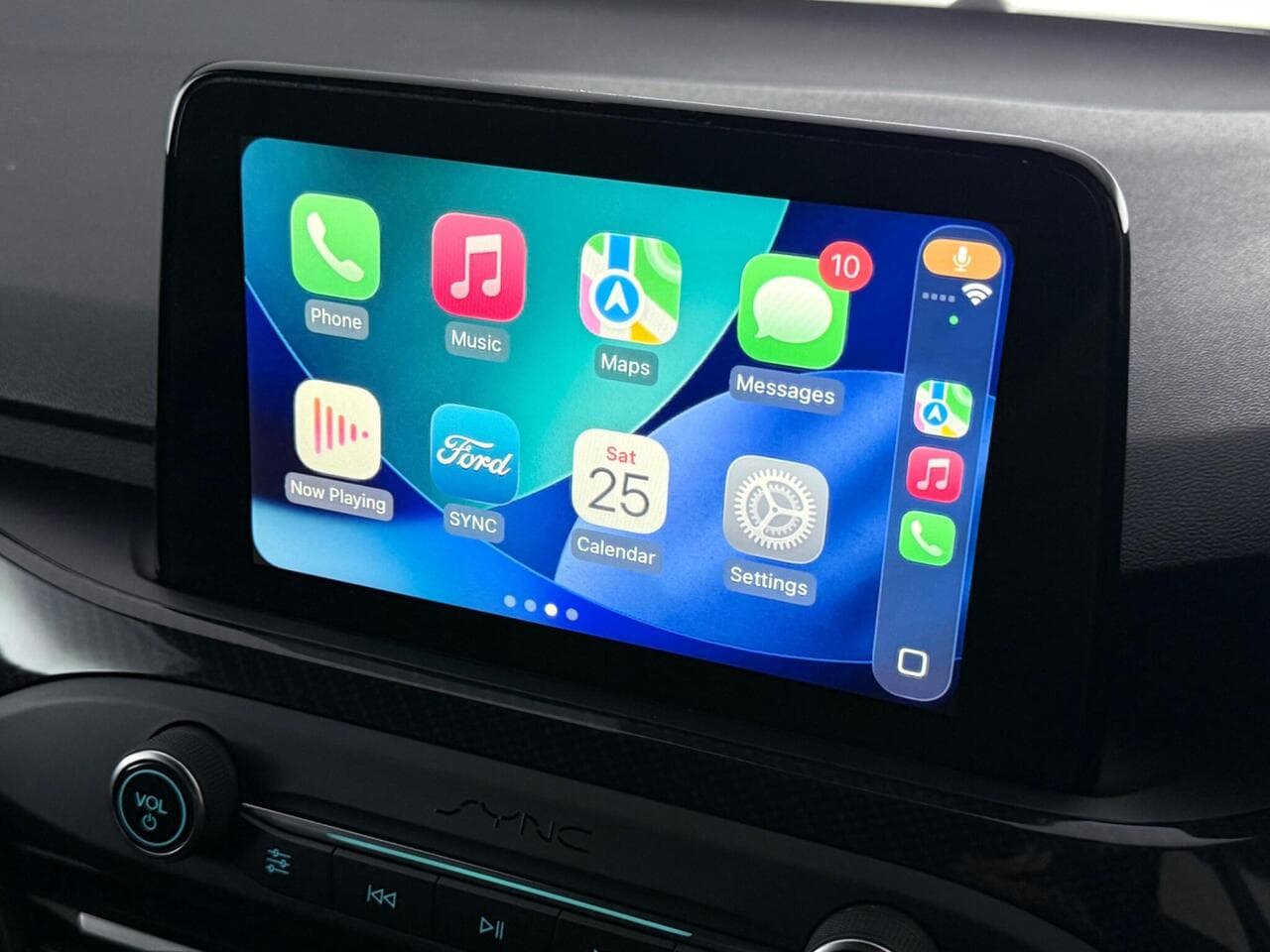 Ford Focus thumbnail Infotainment System