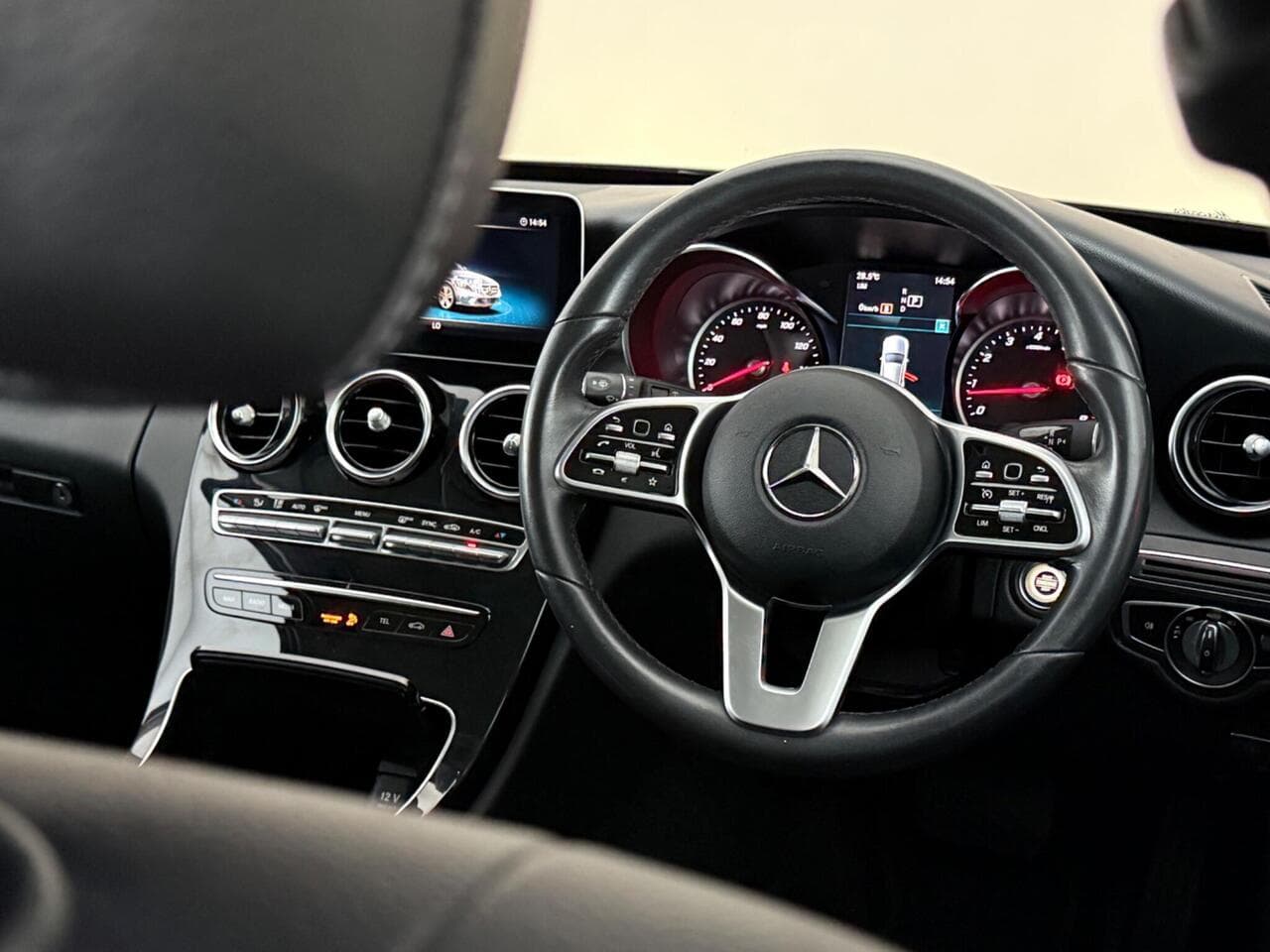 Mercedes-Benz C Class thumbnail Steering Wheel