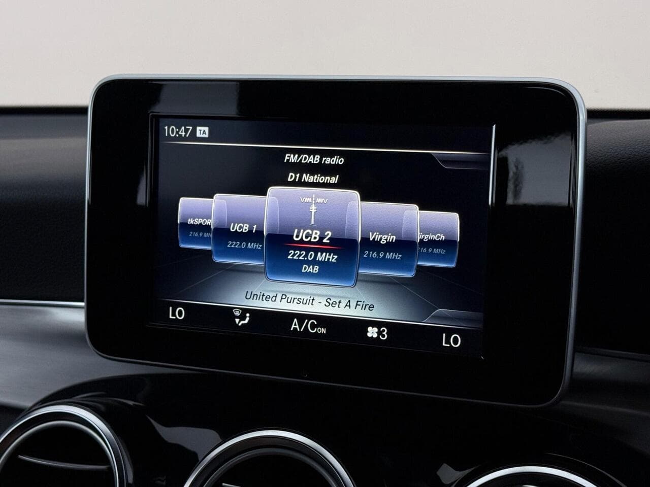 Mercedes-Benz GLC thumbnail Infotainment System