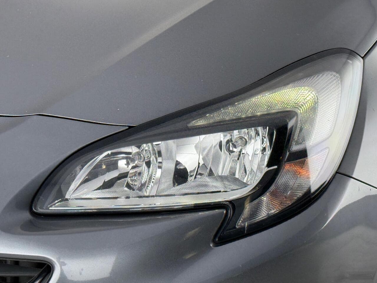 Vauxhall Corsa thumbnail Lights Front