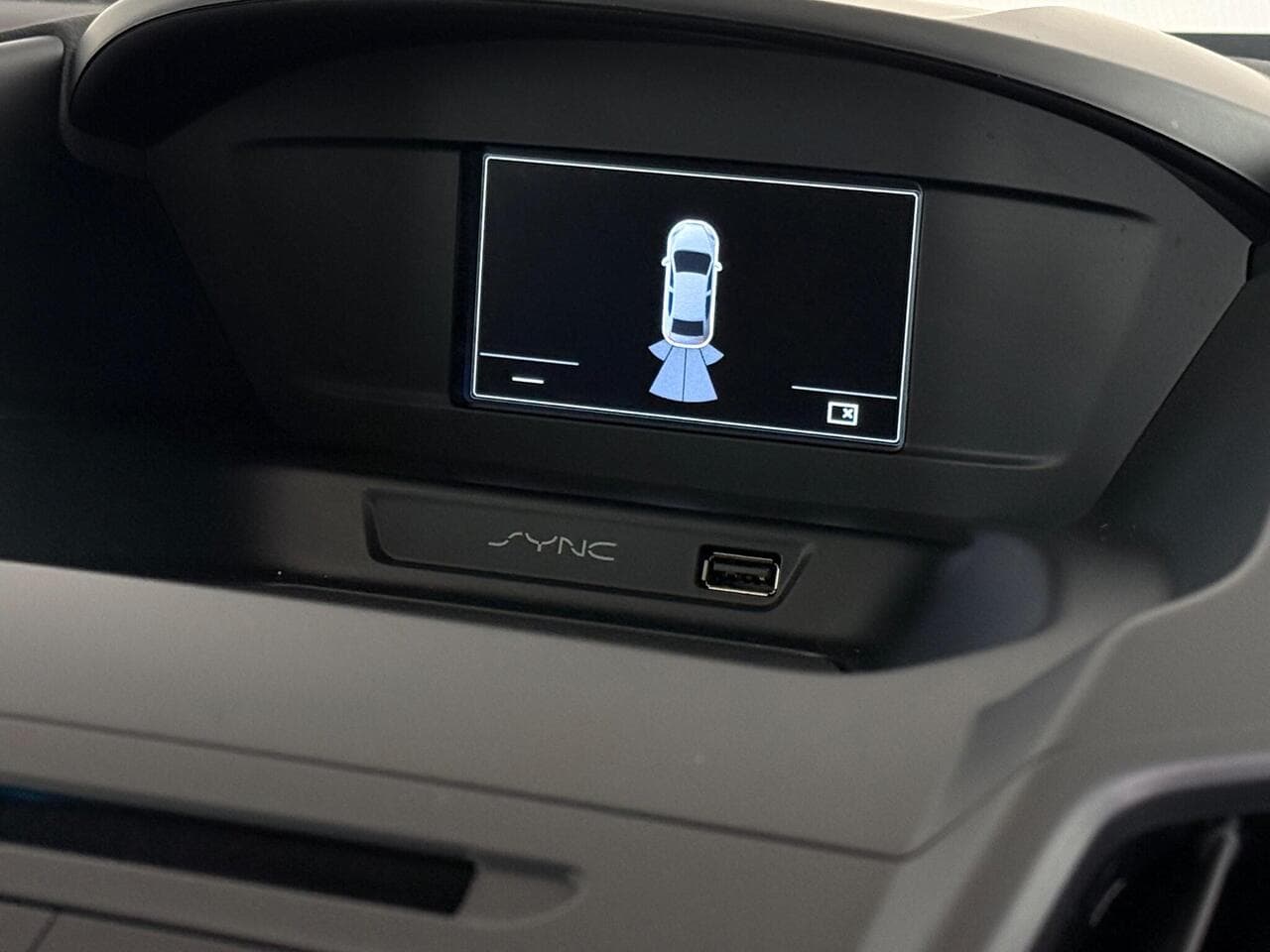Ford Kuga thumbnail Infotainment System