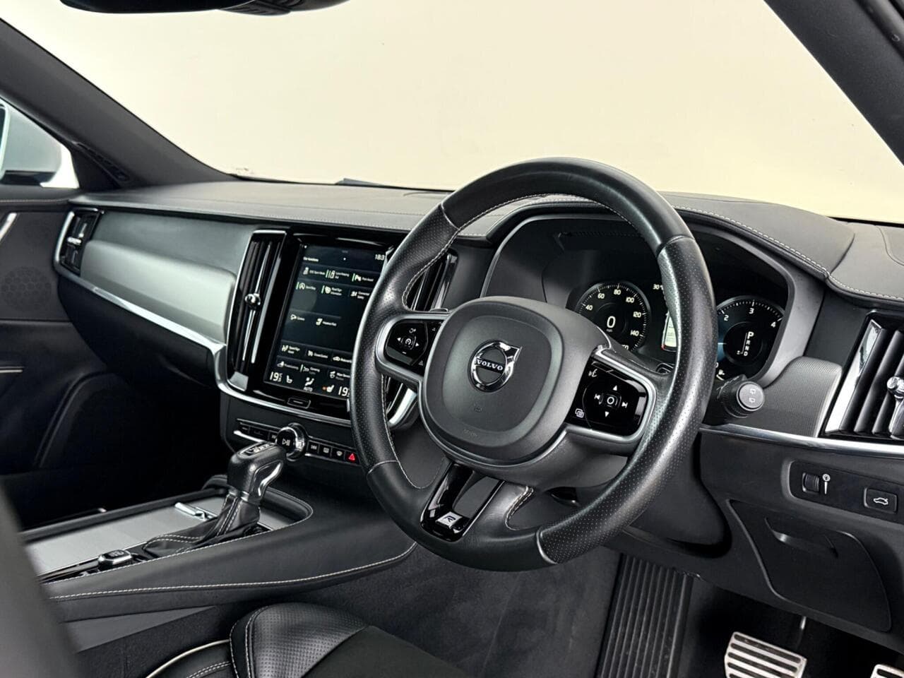 Volvo V90 thumbnail Interior Front