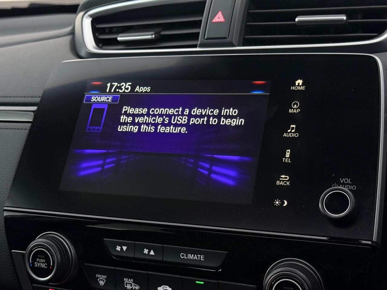 Honda CR-V thumbnail Infotainment System