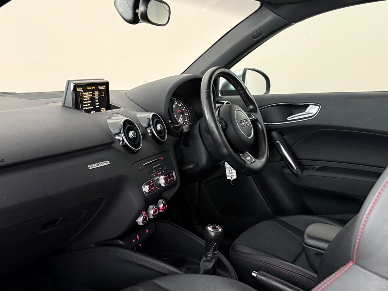 Audi S1 thumbnail Interior Front