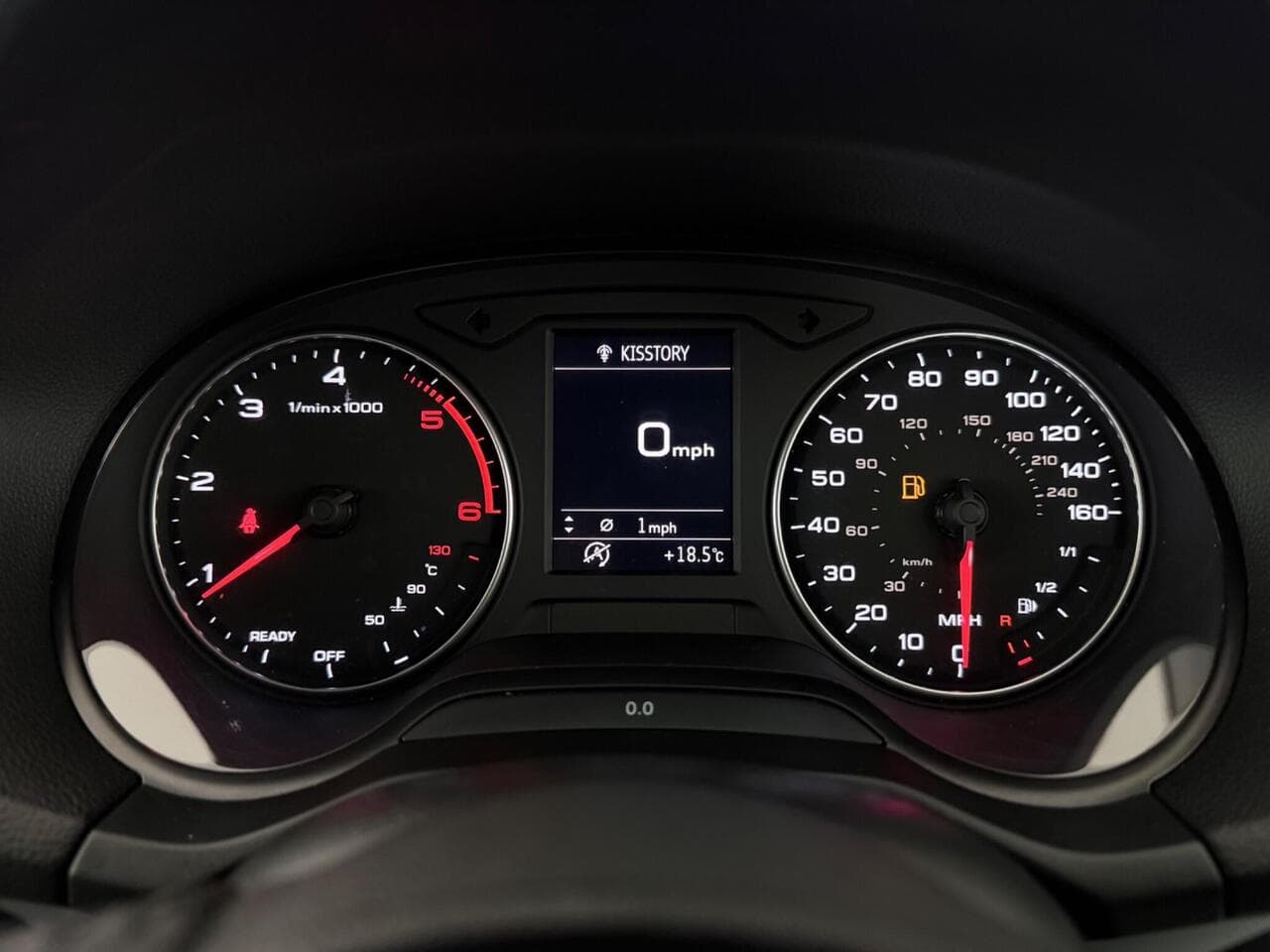 Audi Q2 thumbnail Driver Instruments