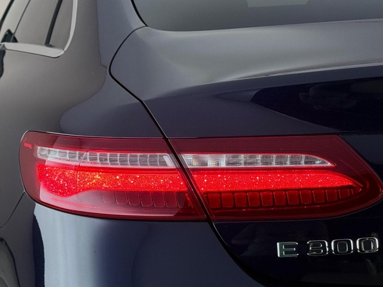 Mercedes-Benz E Class thumbnail Lights Rear